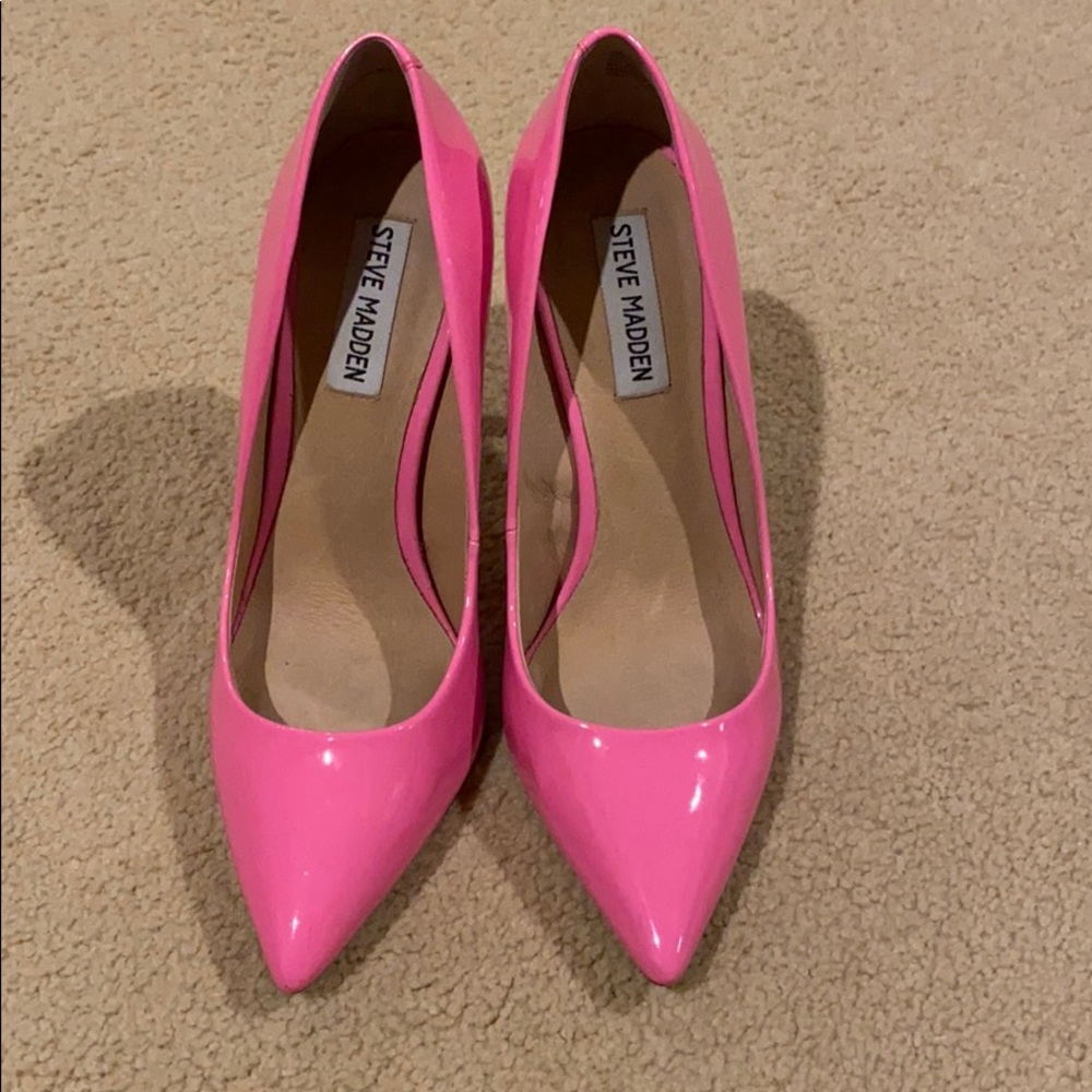 Steve Madden pink pumps